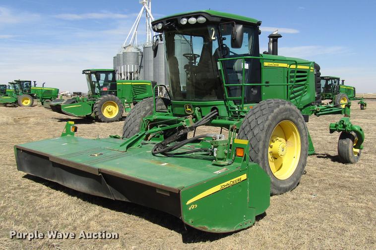 image for item DB6783 2011 John Deere R450 windrower