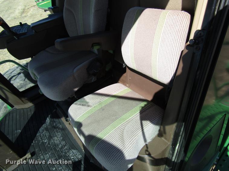 image for item DB6783 2011 John Deere R450 windrower