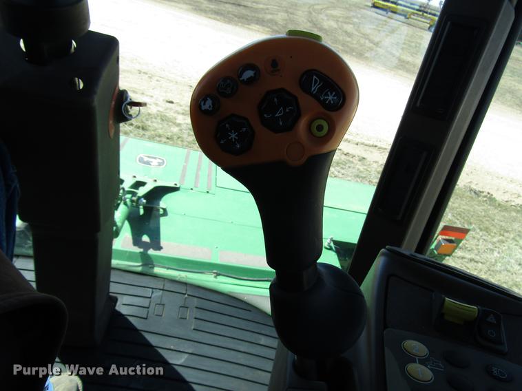 image for item DB6783 2011 John Deere R450 windrower
