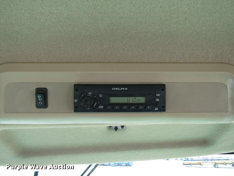 image for item DB6783 2011 John Deere R450 windrower