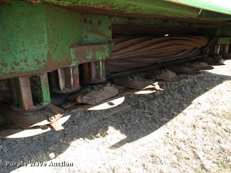 image for item DB6783 2011 John Deere R450 windrower