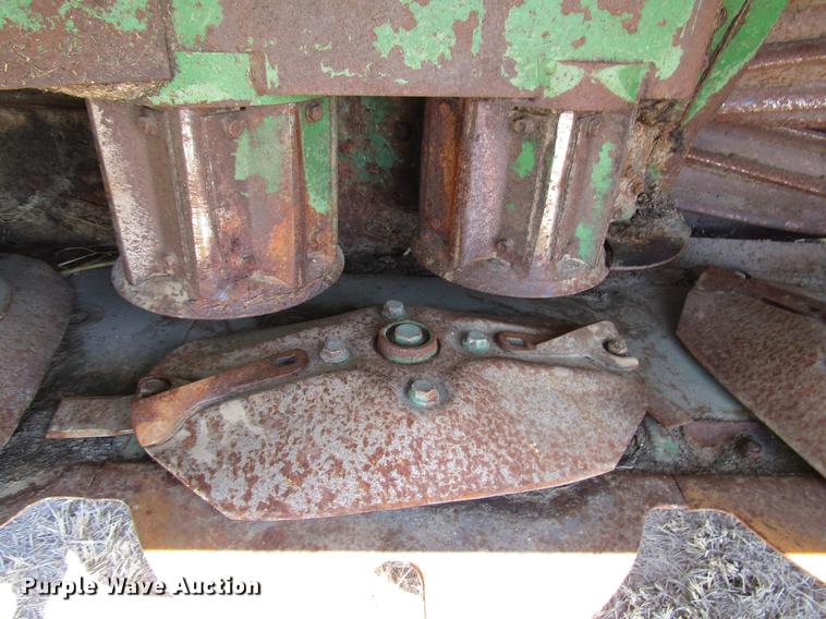 image for item DB6783 2011 John Deere R450 windrower