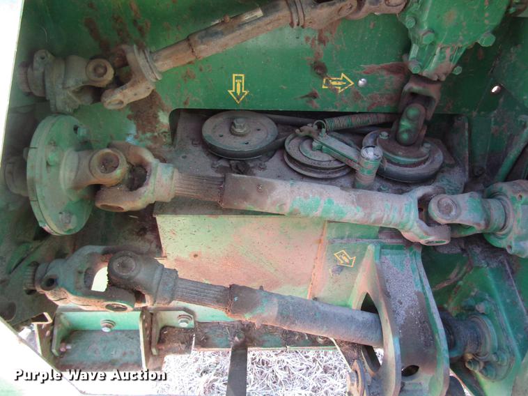 image for item DB6783 2011 John Deere R450 windrower