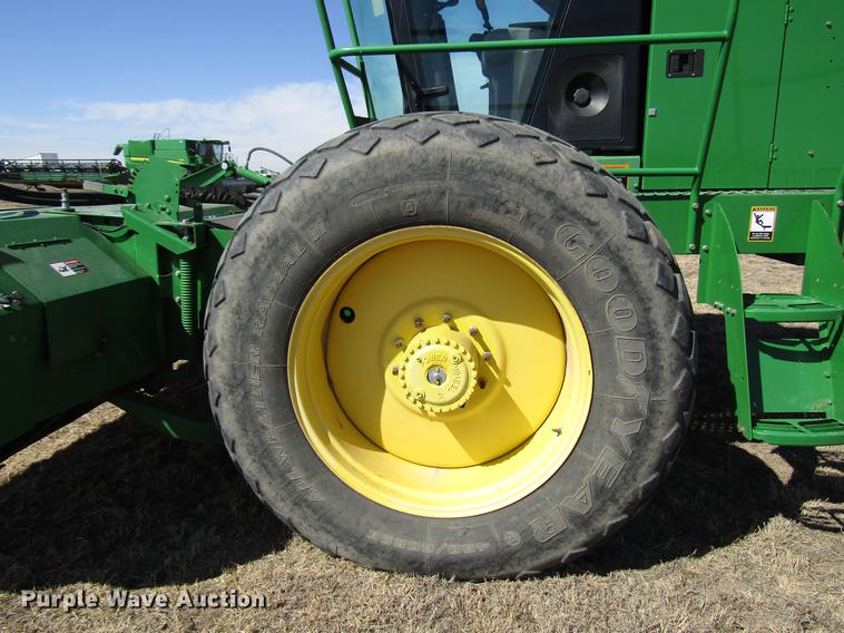 image for item DB6783 2011 John Deere R450 windrower