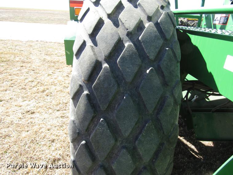 image for item DB6783 2011 John Deere R450 windrower