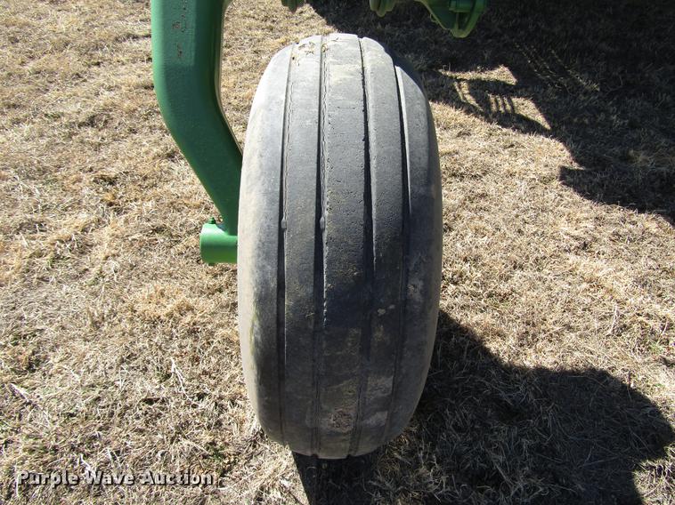 image for item DB6783 2011 John Deere R450 windrower