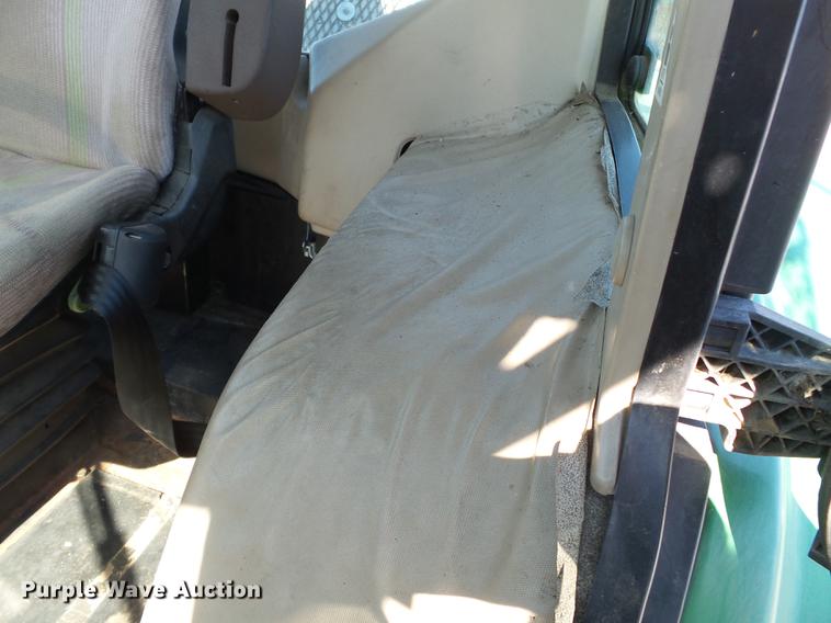 image for item DD2329 2005 John Deere 6615 MFWD tractor