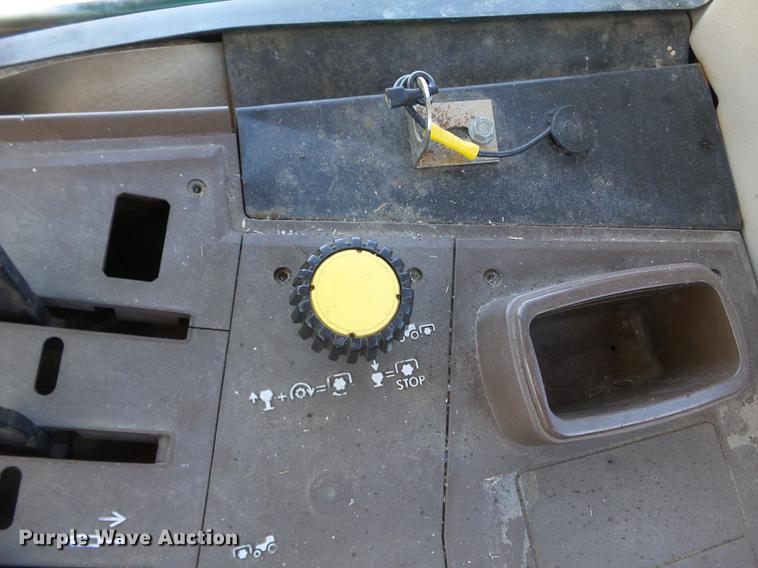 image for item DD2329 2005 John Deere 6615 MFWD tractor