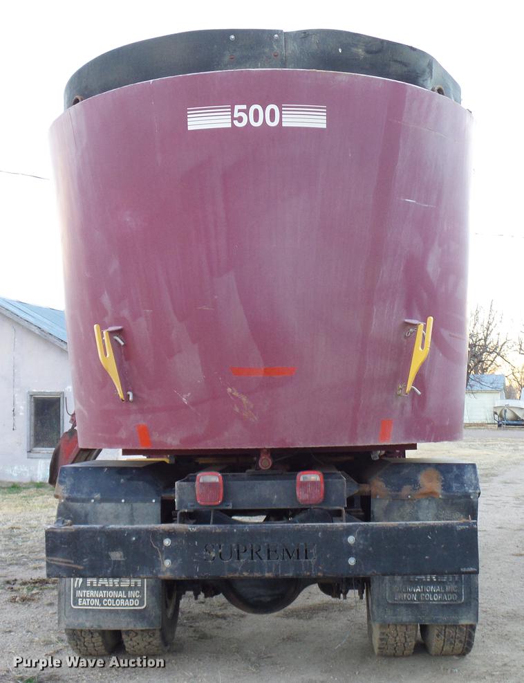 image for item DD5386 1995 Ford L8000 feed mixer truck