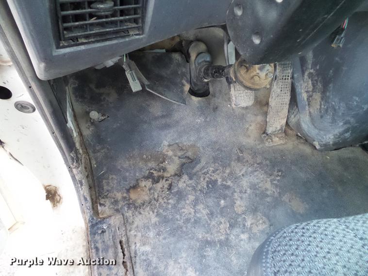 image for item DD5386 1995 Ford L8000 feed mixer truck