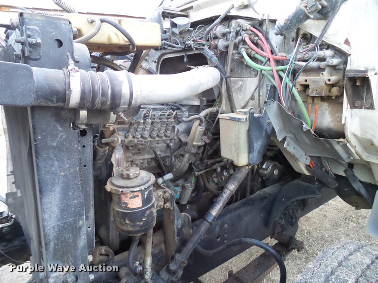 image for item DD5386 1995 Ford L8000 feed mixer truck