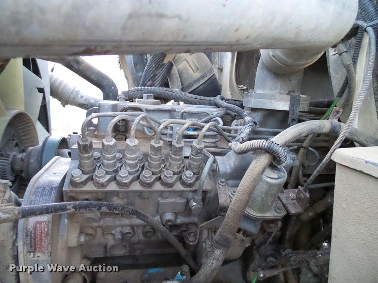 image for item DD5386 1995 Ford L8000 feed mixer truck