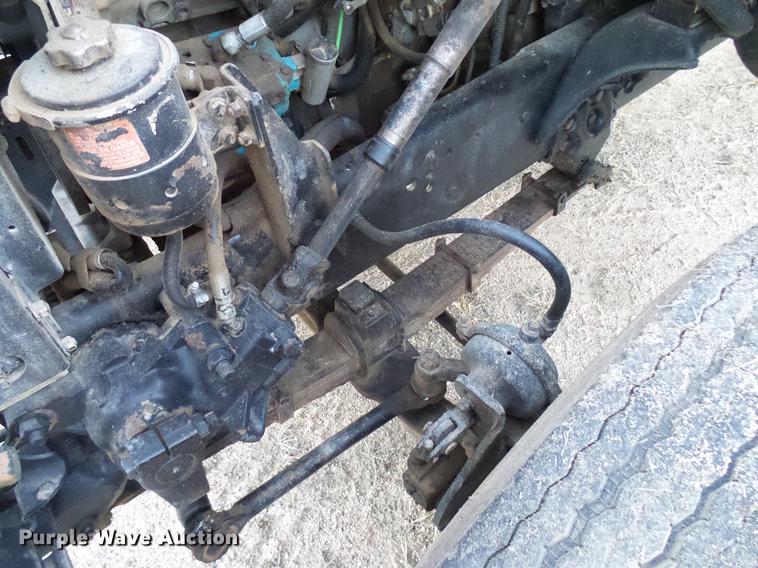 image for item DD5386 1995 Ford L8000 feed mixer truck