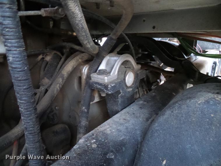 image for item DD5386 1995 Ford L8000 feed mixer truck