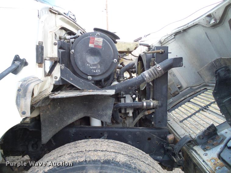 image for item DD5386 1995 Ford L8000 feed mixer truck