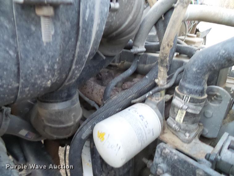 image for item DD5386 1995 Ford L8000 feed mixer truck