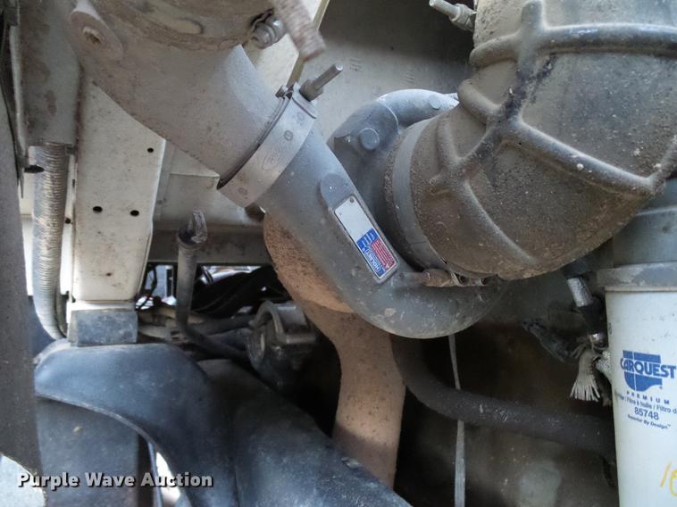 image for item DD5386 1995 Ford L8000 feed mixer truck