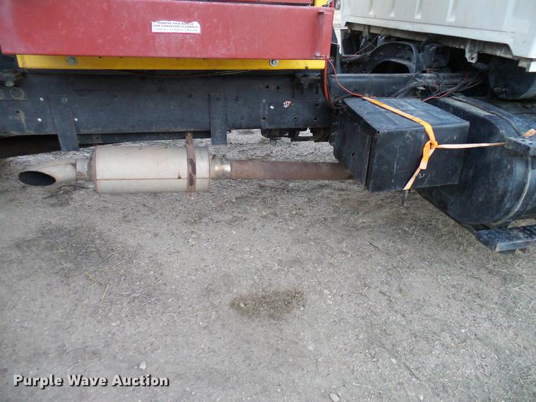 image for item DD5386 1995 Ford L8000 feed mixer truck