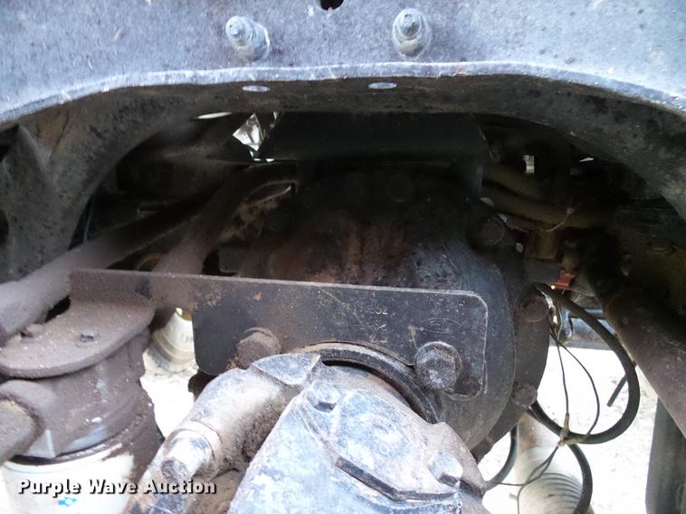 image for item DD5386 1995 Ford L8000 feed mixer truck