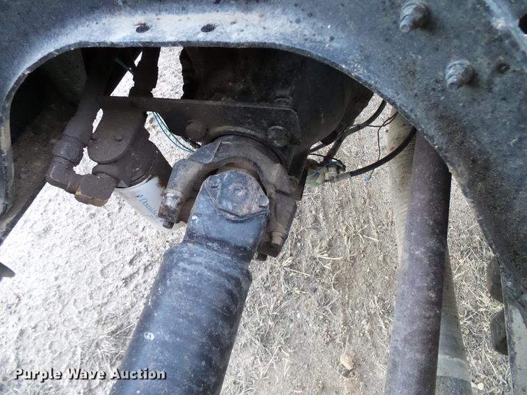 image for item DD5386 1995 Ford L8000 feed mixer truck