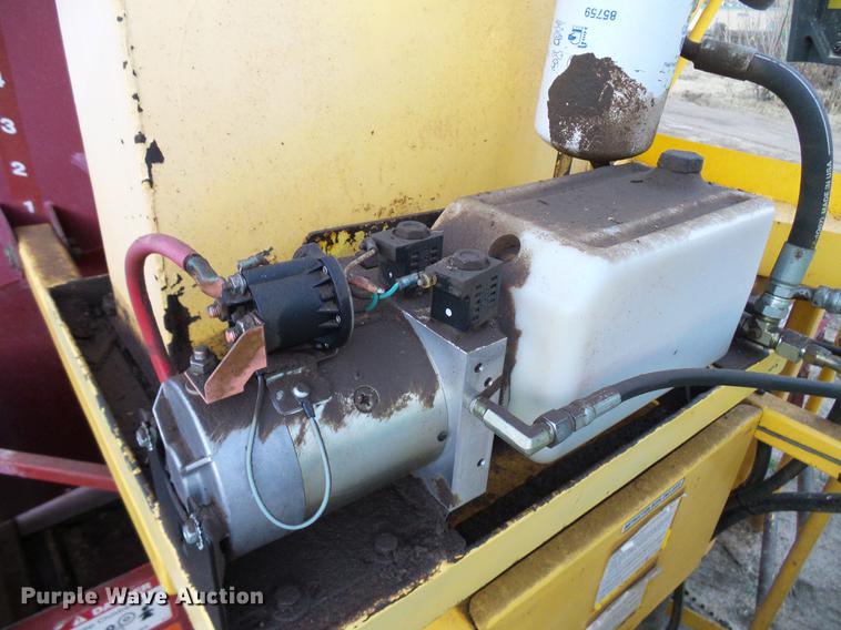 image for item DD5386 1995 Ford L8000 feed mixer truck