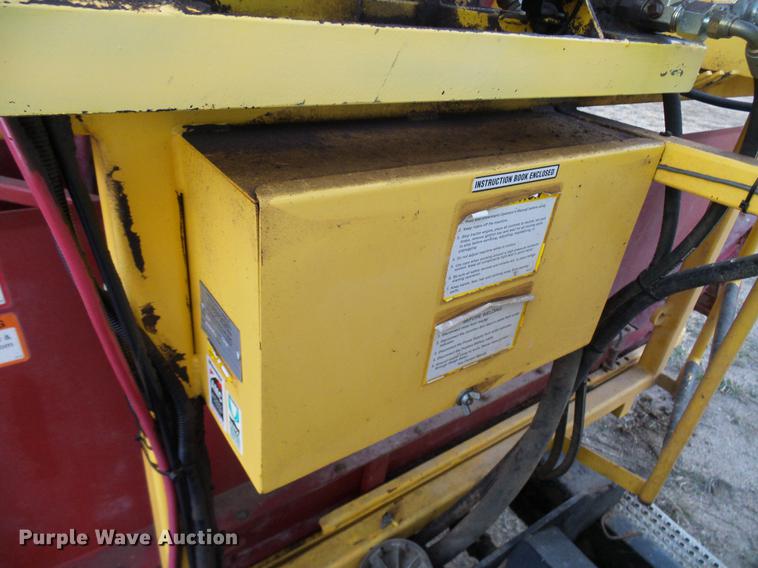 image for item DD5386 1995 Ford L8000 feed mixer truck