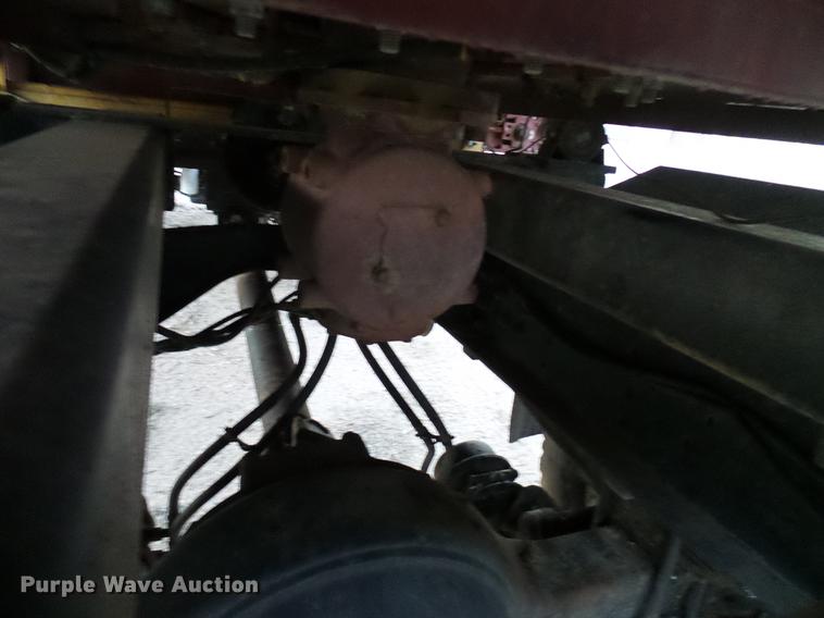 image for item DD5386 1995 Ford L8000 feed mixer truck