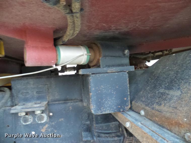 image for item DD5386 1995 Ford L8000 feed mixer truck