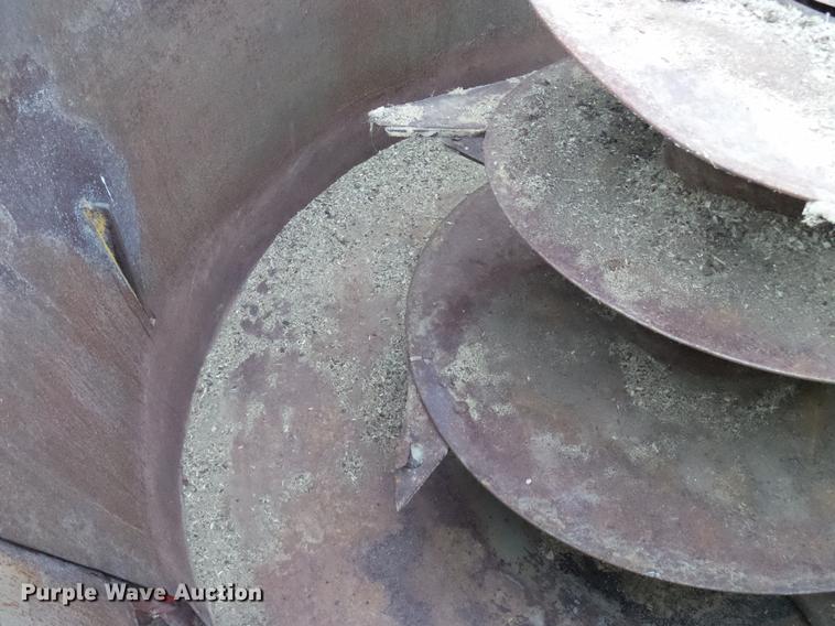 image for item DD5386 1995 Ford L8000 feed mixer truck