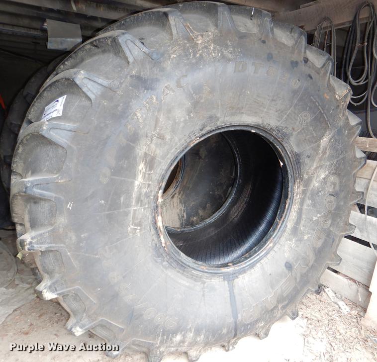 image for item DE0146 (2) Goodyear Optitrac 900/75R32 tires