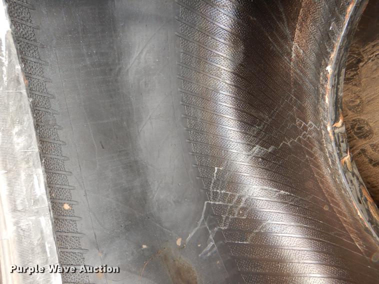 image for item DE0146 (2) Goodyear Optitrac 900/75R32 tires