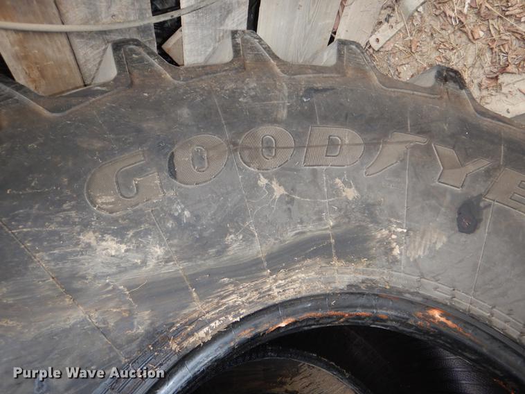 image for item DE0146 (2) Goodyear Optitrac 900/75R32 tires