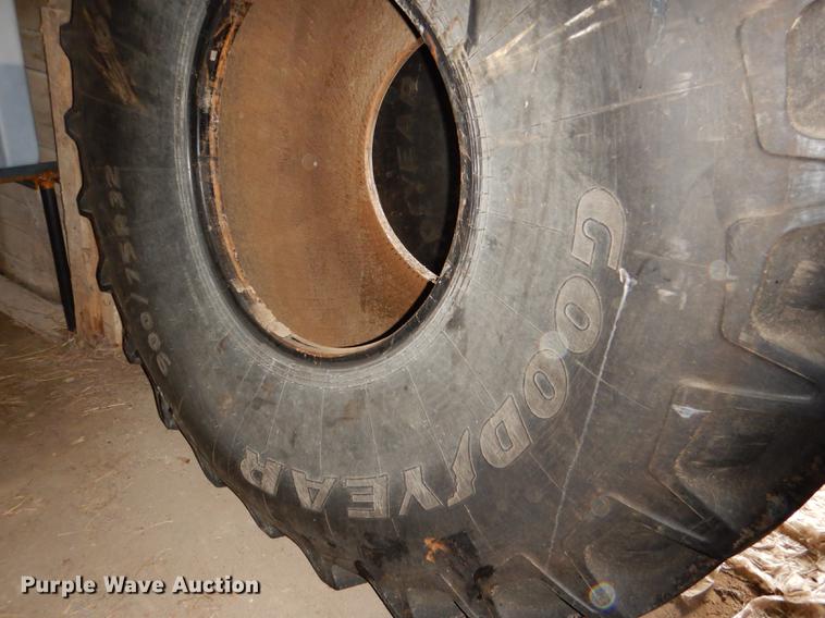 image for item DE0146 (2) Goodyear Optitrac 900/75R32 tires