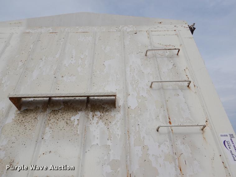 image for item DE0152 1996 White double hopper bottom grain trailer