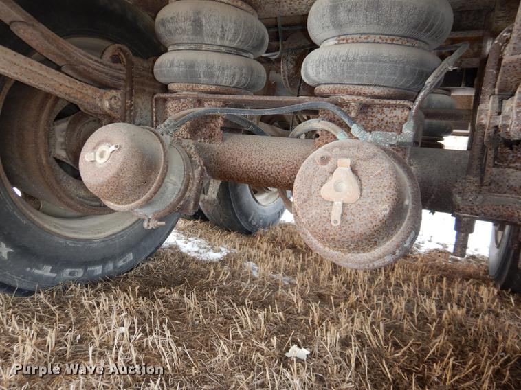 image for item DE0152 1996 White double hopper bottom grain trailer