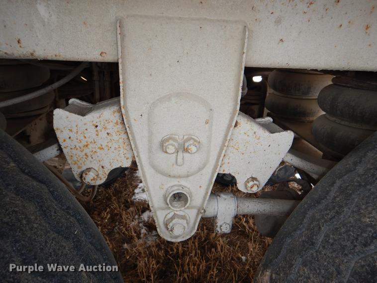 image for item DE0152 1996 White double hopper bottom grain trailer