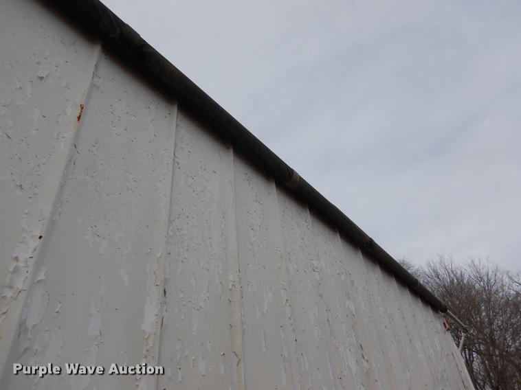 image for item DE0152 1996 White double hopper bottom grain trailer