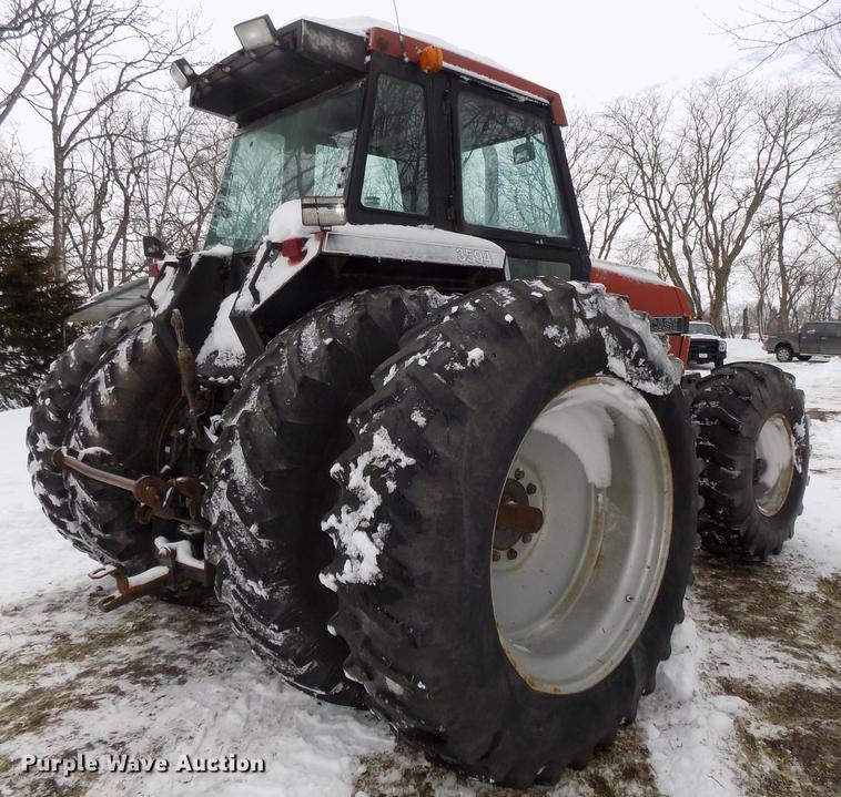 image for item DE7614 1987 Case IH 3594 MFWD tractor