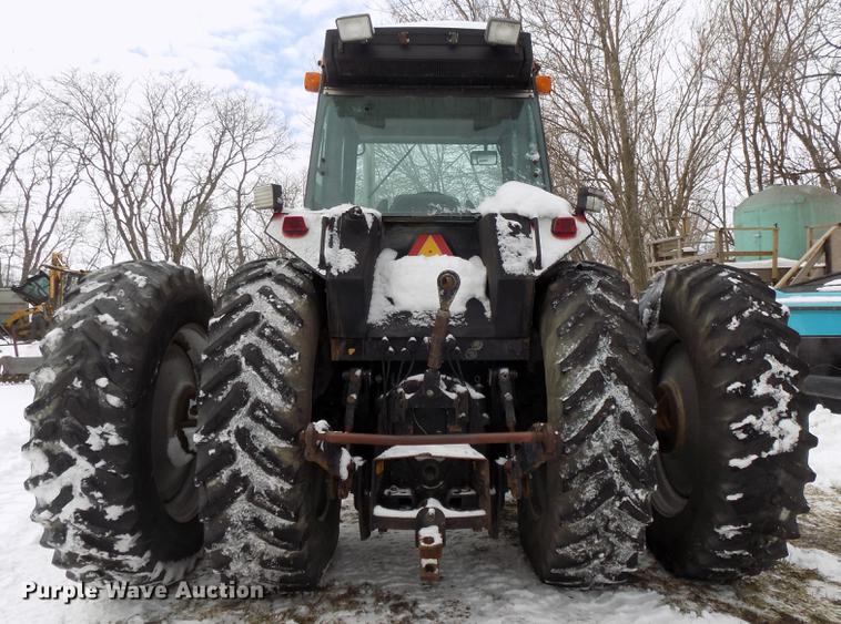 image for item DE7614 1987 Case IH 3594 MFWD tractor