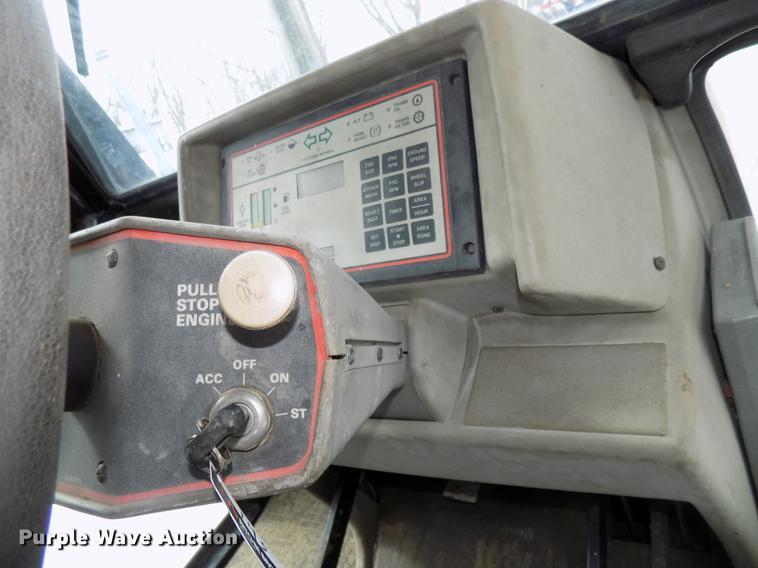 image for item DE7614 1987 Case IH 3594 MFWD tractor