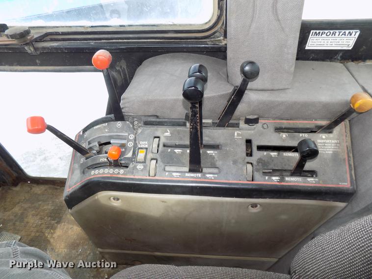 image for item DE7614 1987 Case IH 3594 MFWD tractor