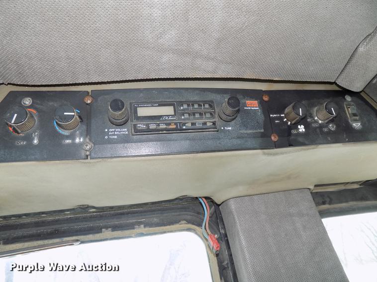 image for item DE7614 1987 Case IH 3594 MFWD tractor