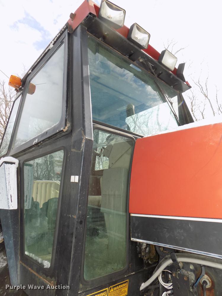 image for item DE7614 1987 Case IH 3594 MFWD tractor