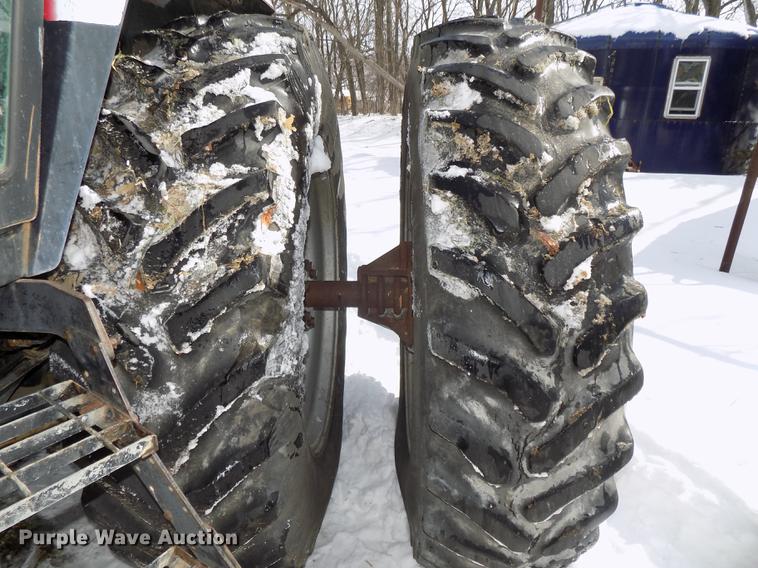 image for item DE7614 1987 Case IH 3594 MFWD tractor