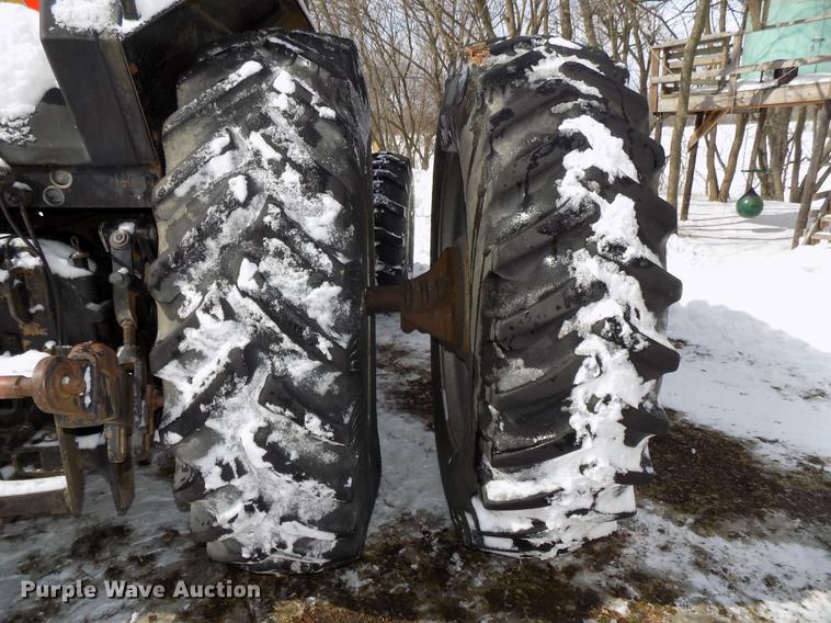 image for item DE7614 1987 Case IH 3594 MFWD tractor