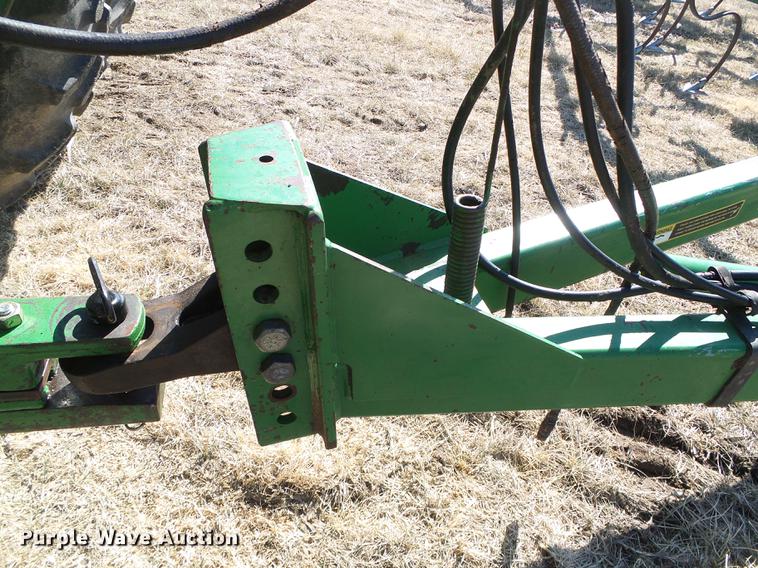 image for item DF2970 John Deere 960 field cultivator