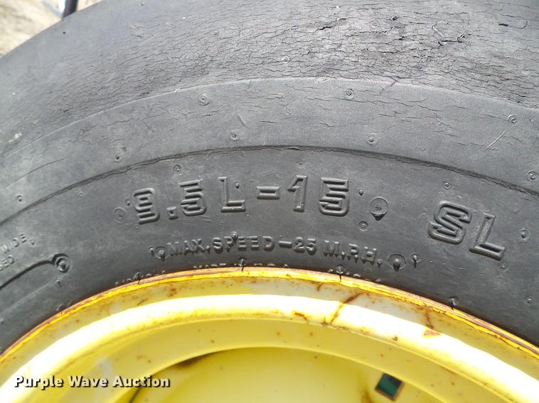 image for item DF2970 John Deere 960 field cultivator