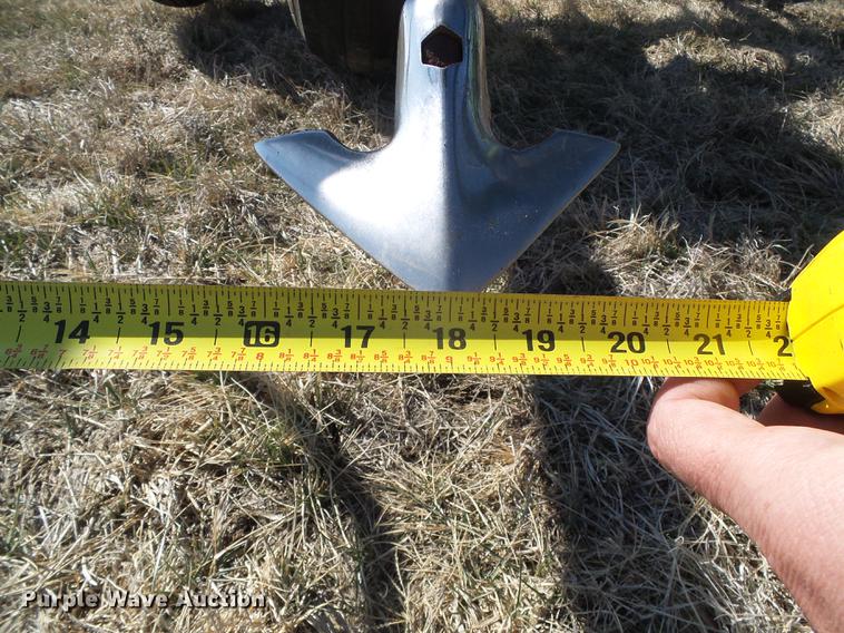 image for item DF2970 John Deere 960 field cultivator