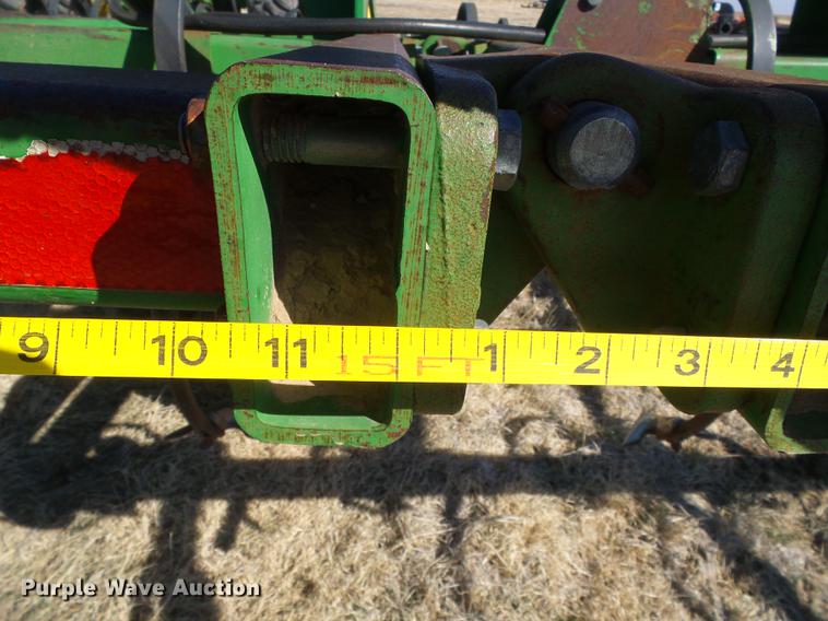 image for item DF2970 John Deere 960 field cultivator