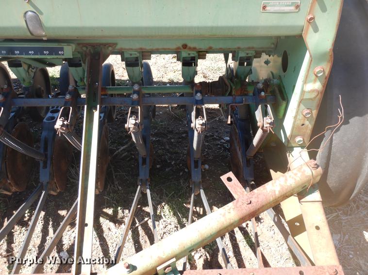 image for item DF4361 John Deere 8300 grain drill